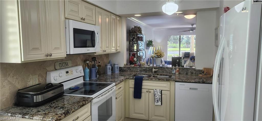 219 Fox Glen Dr - Photo 2 of 36