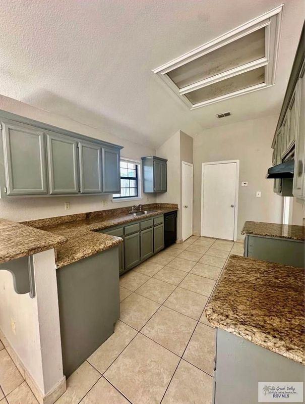 15 Valles Ct - Photo 6 of 7