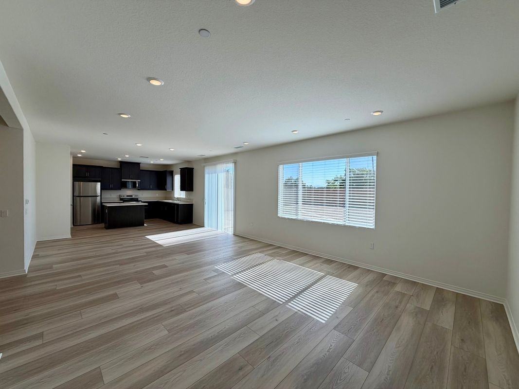 9643 Babaco St - Photo 3 of 17
