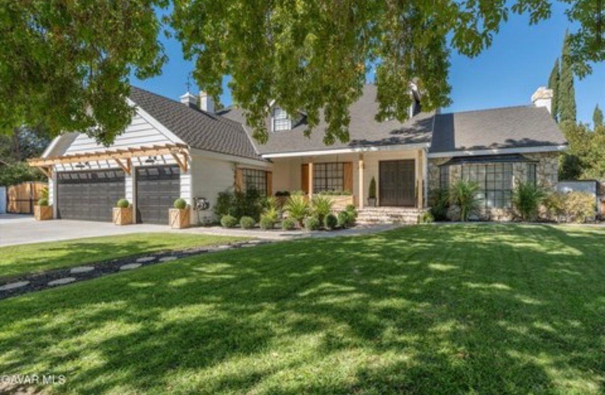 2729 Parton Cir