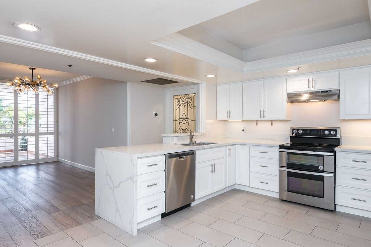 345 Pioneer Dr ##502 - Photo 5 of 11