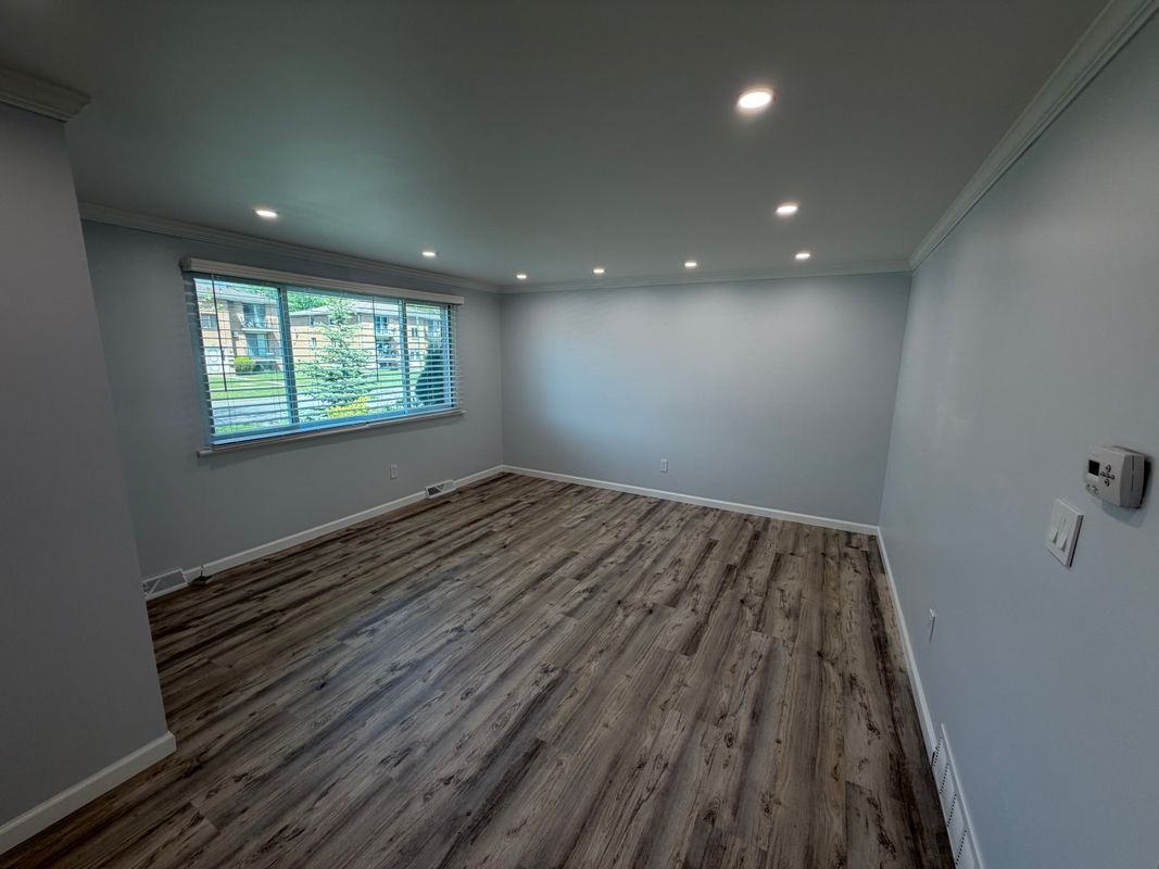 247 Robert Dr ##1 - Photo 4 of 22