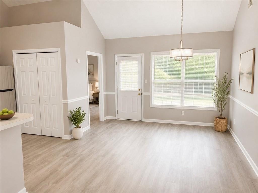 865 Mcdonough Rd - Photo 4 of 8