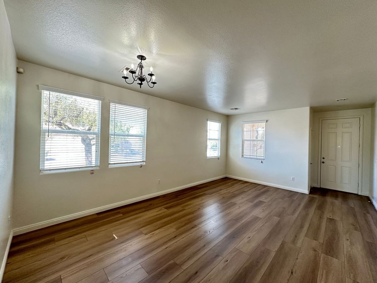 11227 Accademia Ct - Photo 5 of 19