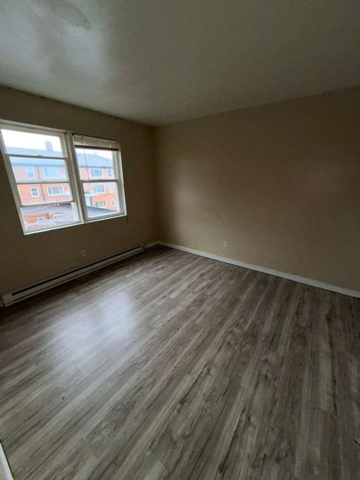 13945 Superior Road, East Cleveland - Photo 2 of 9