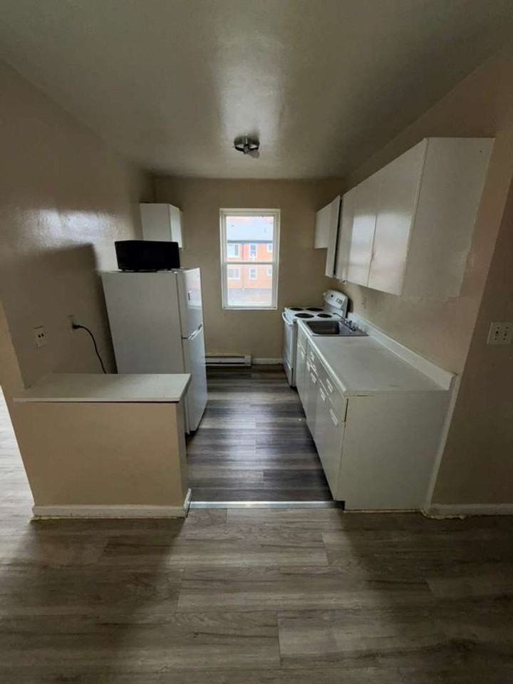 13945 Superior Road, East Cleveland - Photo 6 of 9