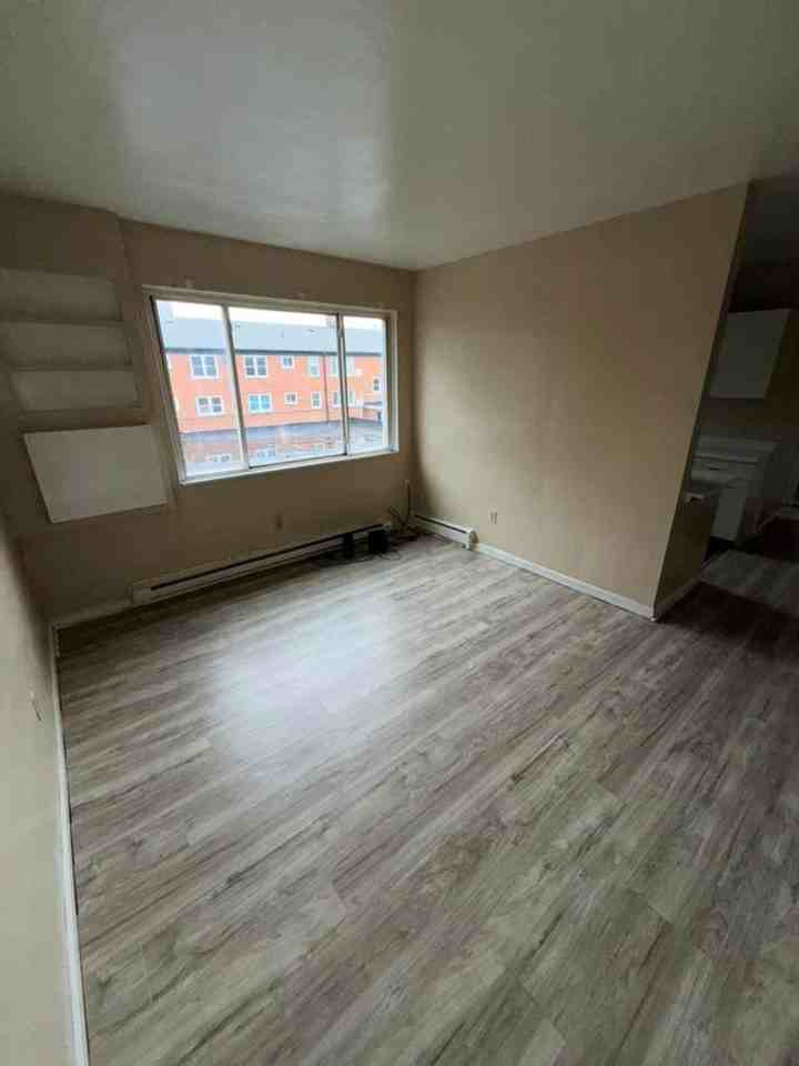 13945 Superior Road, East Cleveland - Photo 7 of 9