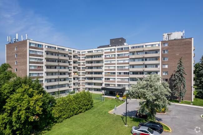 4020 Boulevard Saint-Jean - Photo 2 of 10