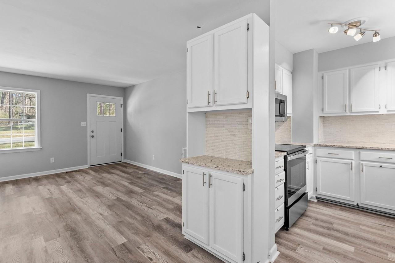 2604 Greyson St - Photo 3 of 9