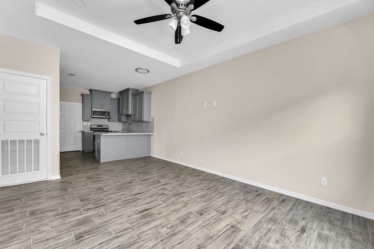 Mahala Apts - Photo 6 of 29