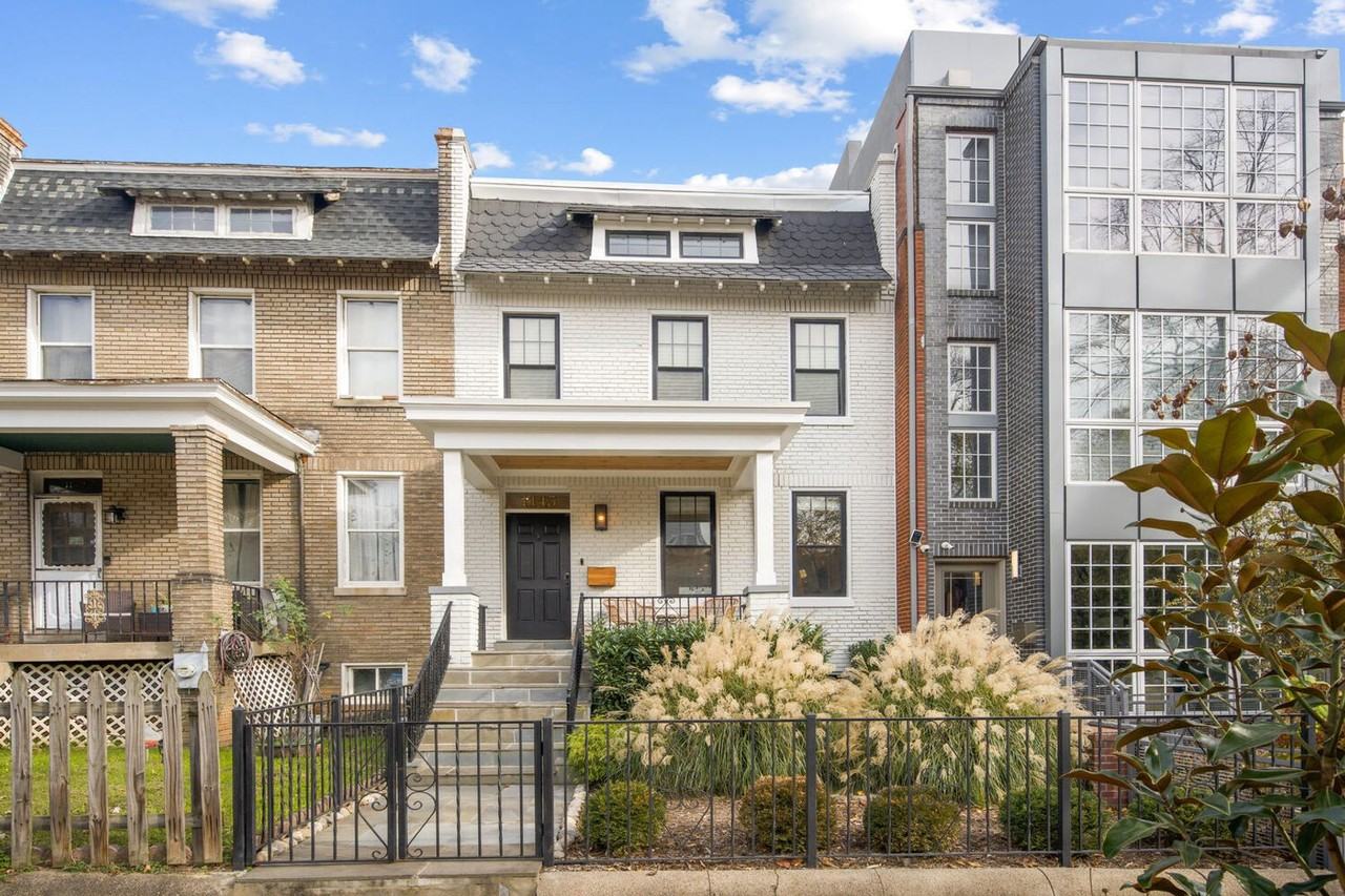 1145 5th St Ne - Photo 2 of 34