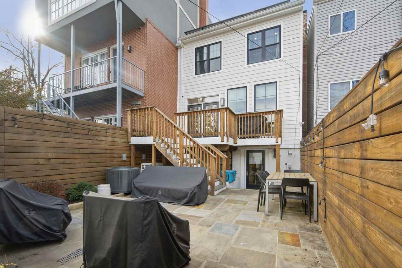 1145 5th St Ne - Photo 6 of 34
