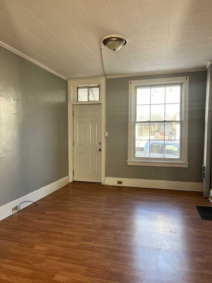 728 Lance Pl - Photo 4 of 20