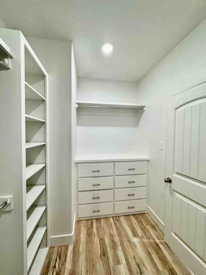 7801 97th St - Photo 7 of 18