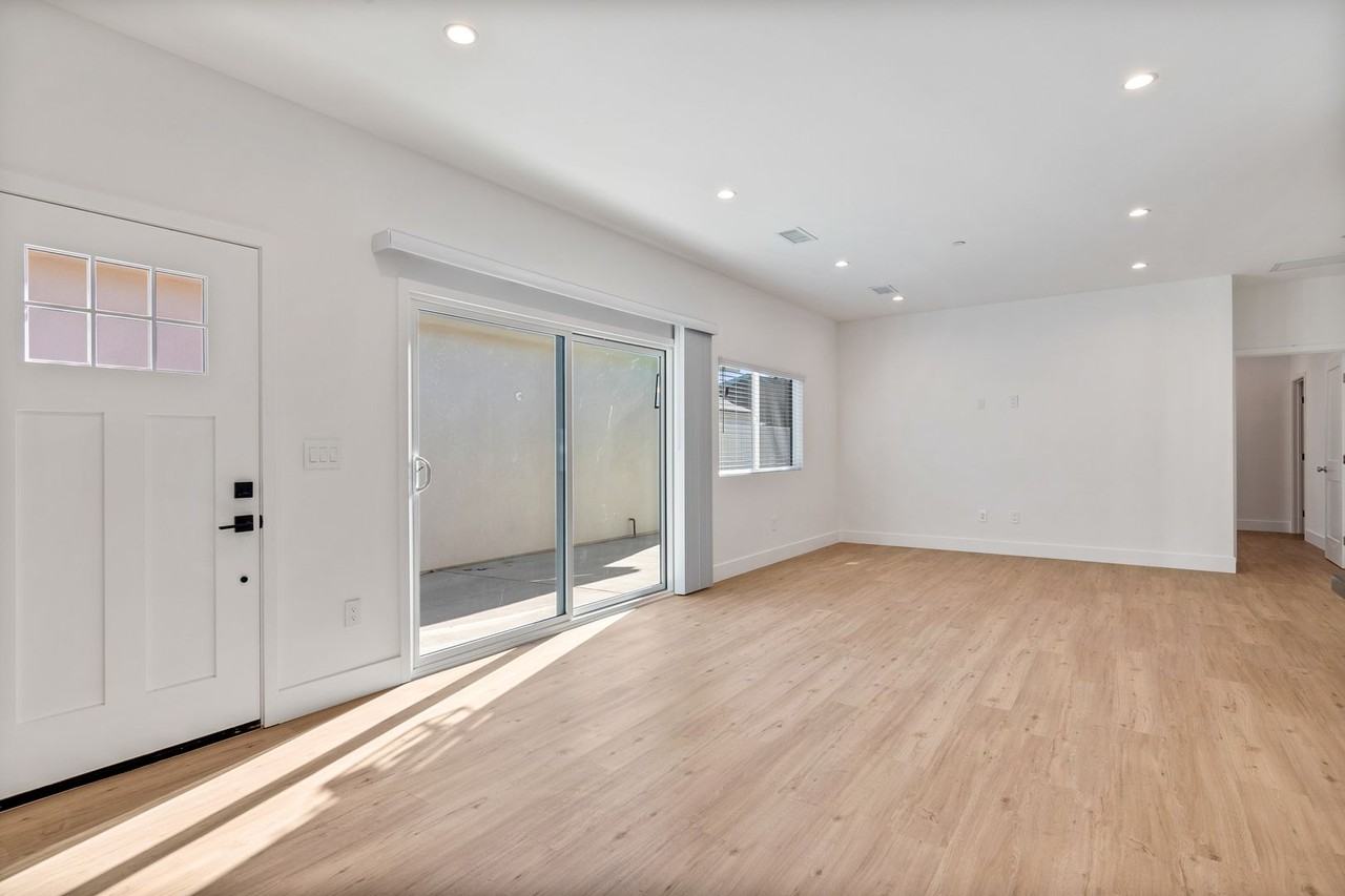 18203 Sunburst St - Photo 5 of 18