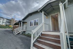 featured image of 9840 Ne 116th St