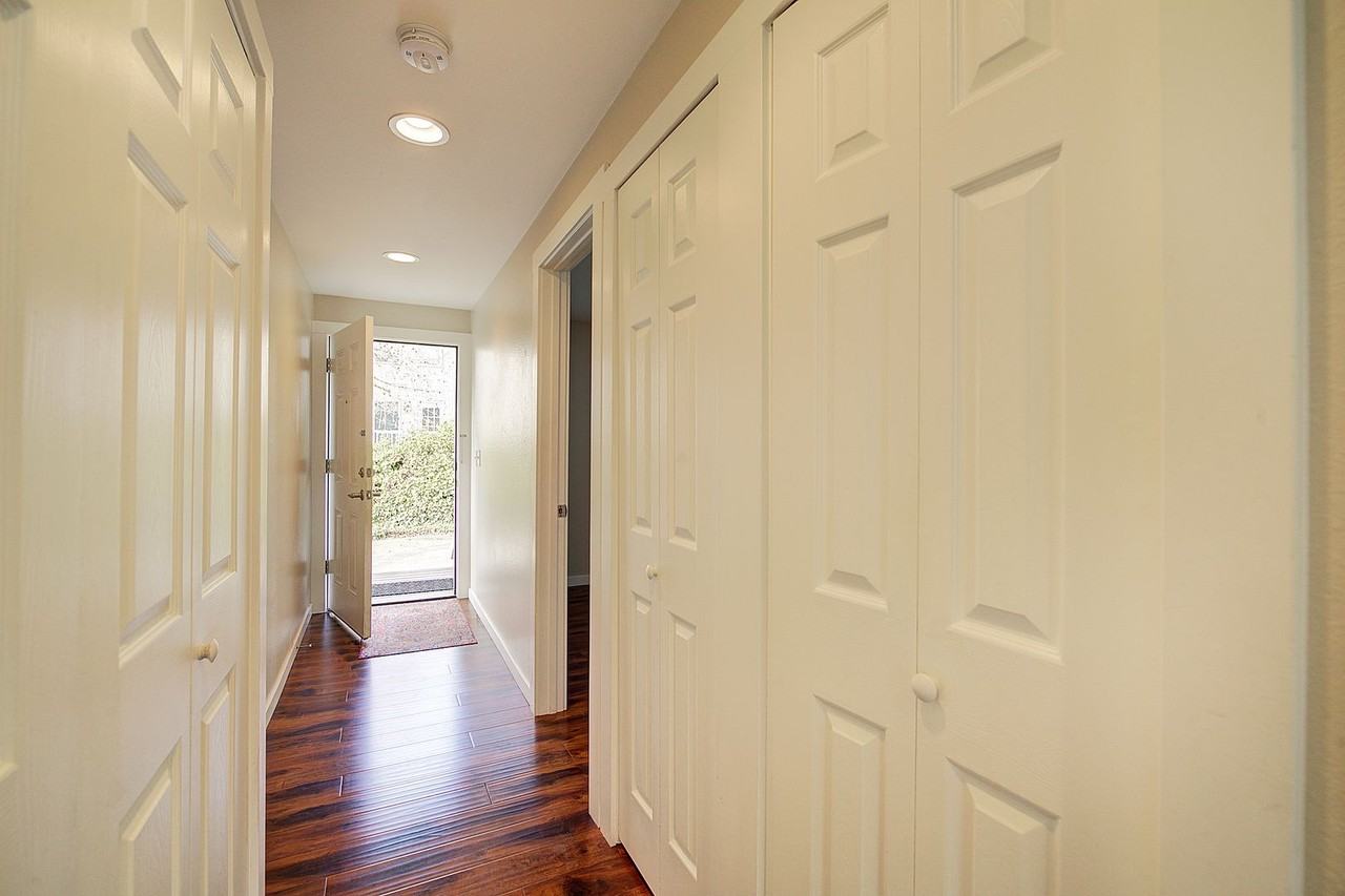 9840 NE 116th Street - Photo 3 of 37