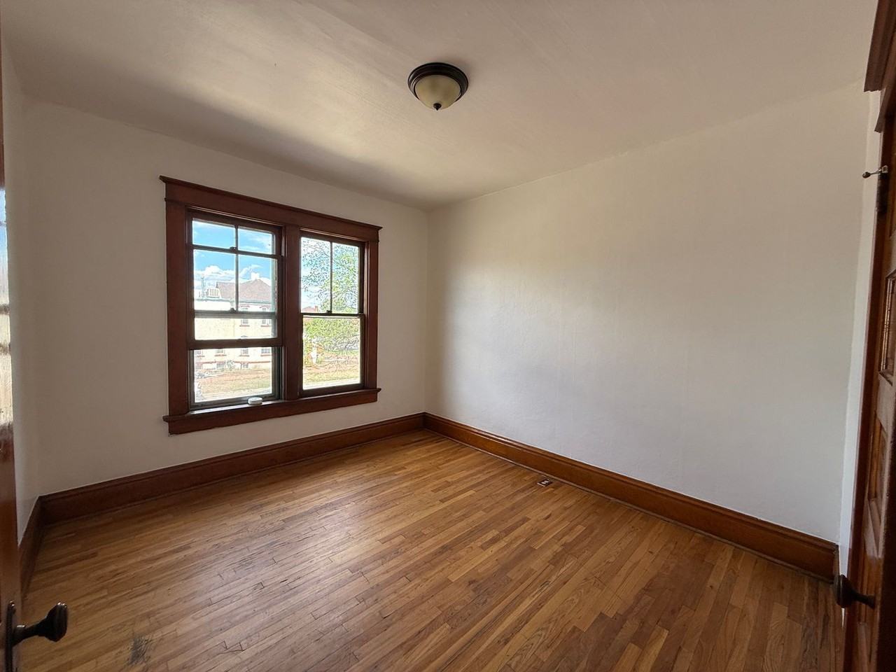 212 W Evans Ave - Photo 4 of 15