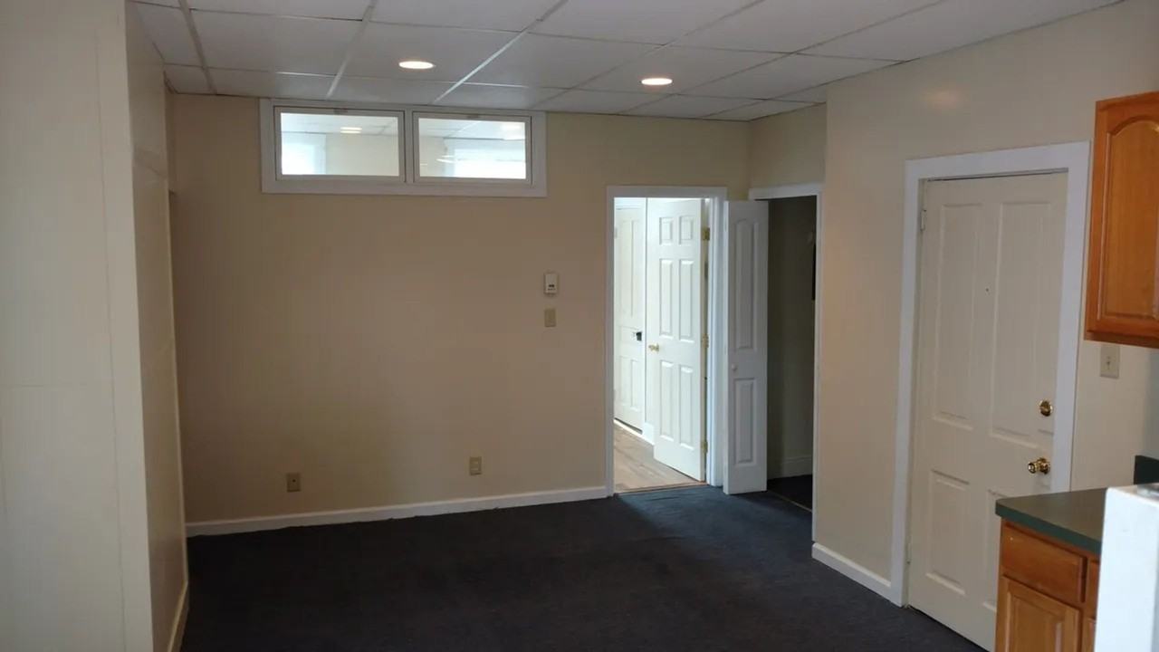 1122 N 2nd St #3 - Photo 4 of 13