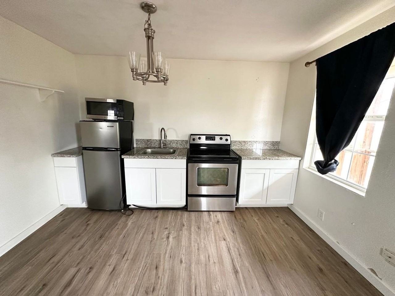 4503 Princeton Ave - Photo 4 of 6