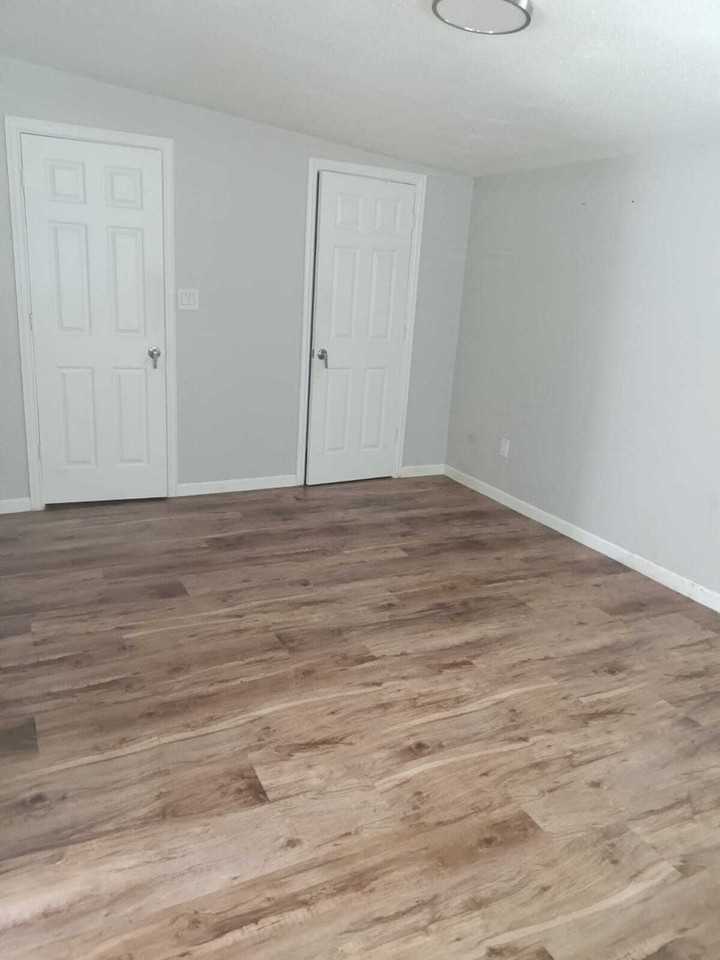 2425 Lela St - Photo 2 of 8