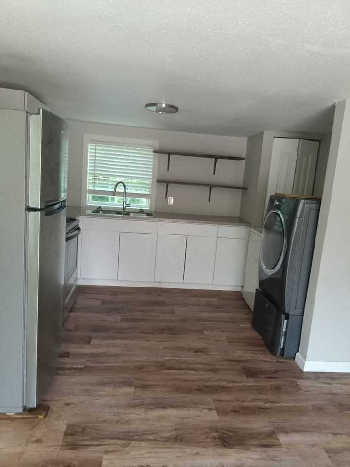 2425 Lela St - Photo 4 of 8
