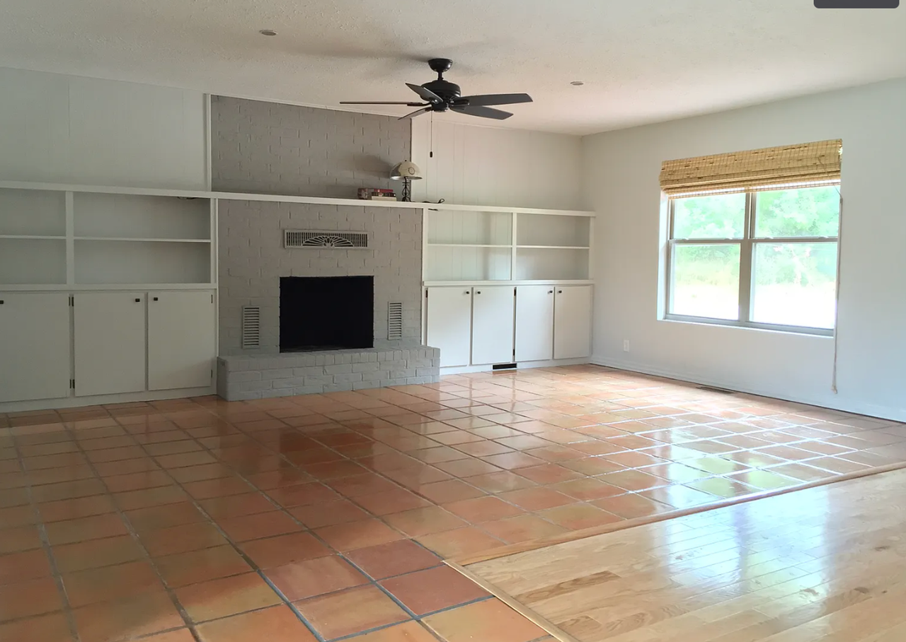 1249 Stratton Rd - Photo 3 of 17