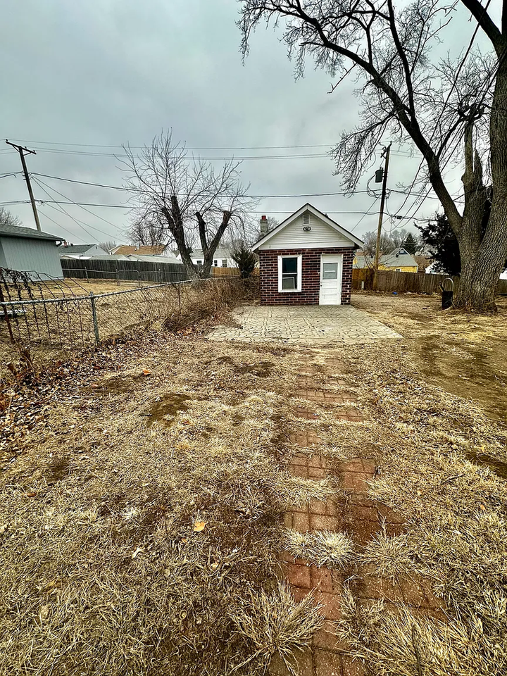 4120 Orchard Ave - Photo 2 of 7