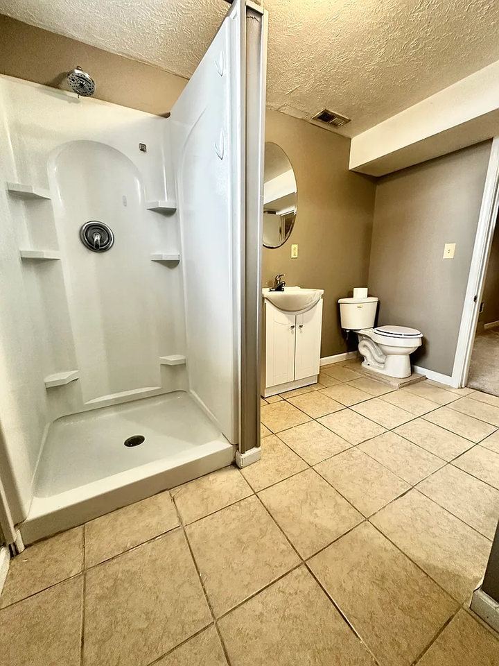 4120 Orchard Ave - Photo 6 of 7