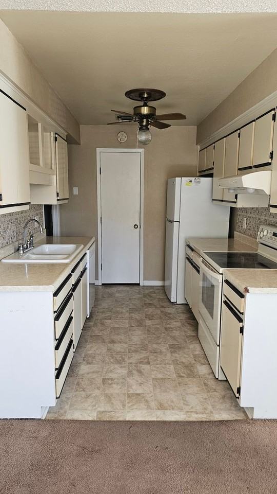 9783 Croke Dr - Photo 4 of 13