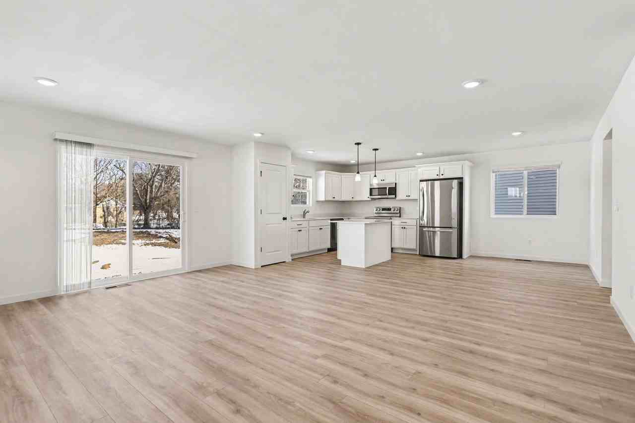11329 Foxway Dr - Photo 5 of 22