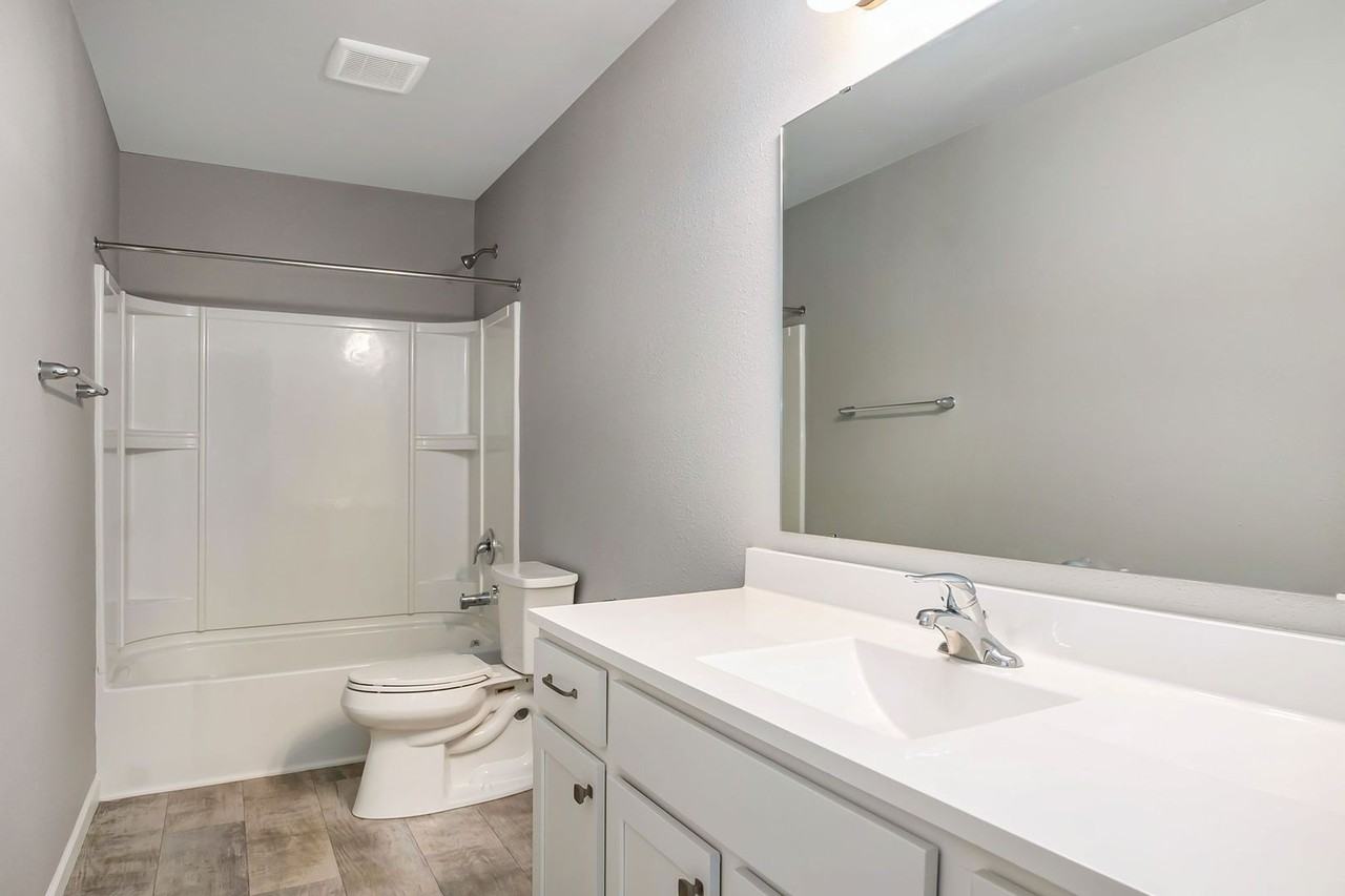 1597 Carolyn Dr - Photo 3 of 23