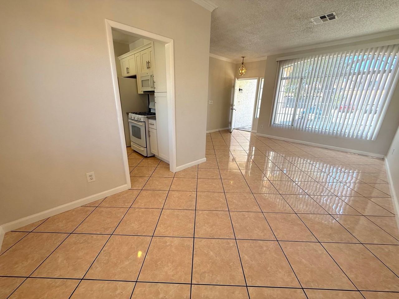 6368 Carmen Blvd - Photo 6 of 21