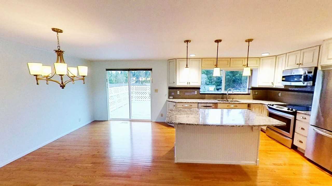 2820 E Crestline Dr - Photo 6 of 37