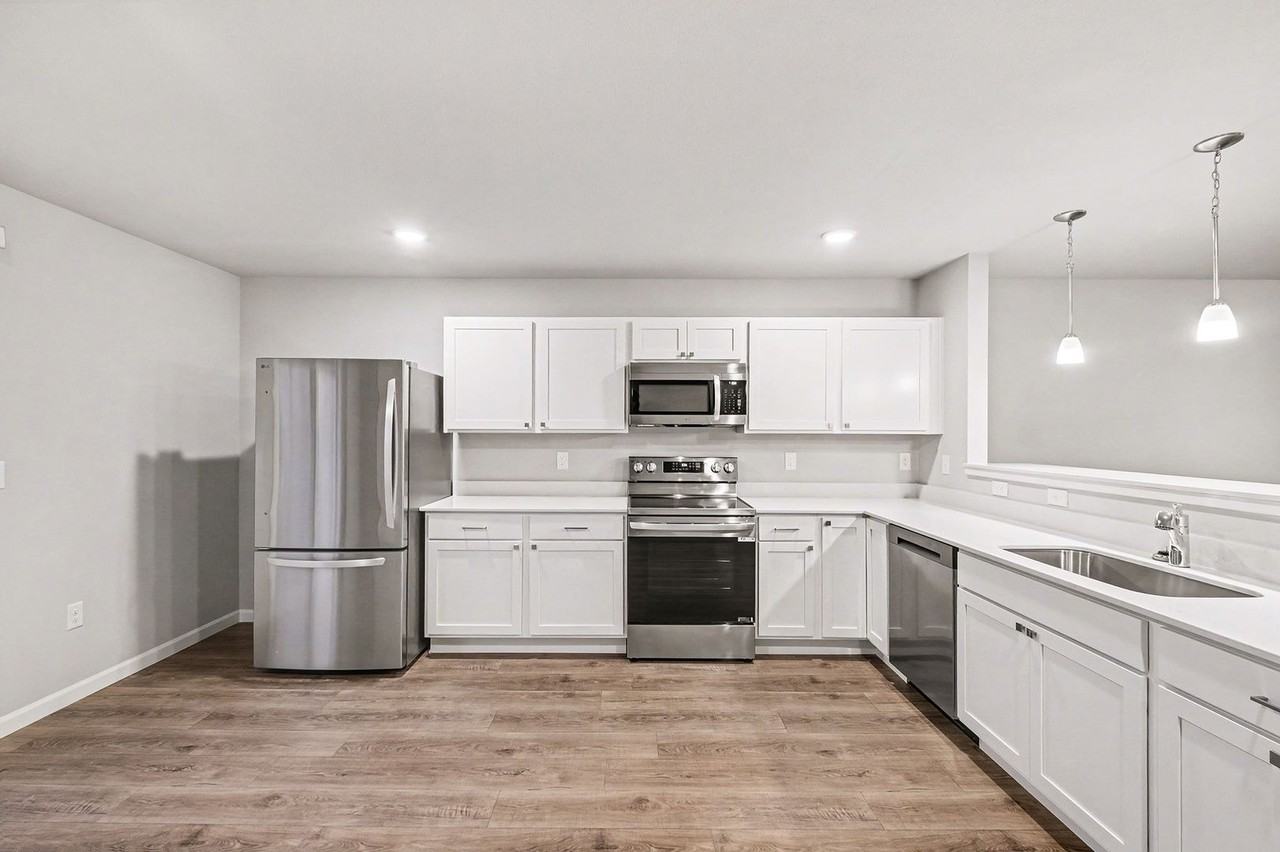 Spring Meadows Ct - Photo 2 of 20