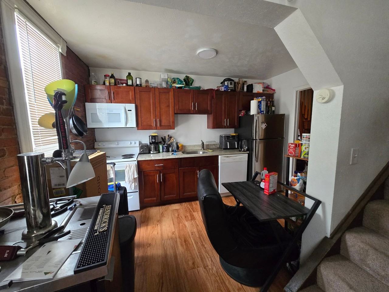 1742 Walnut St - Photo 3 of 5
