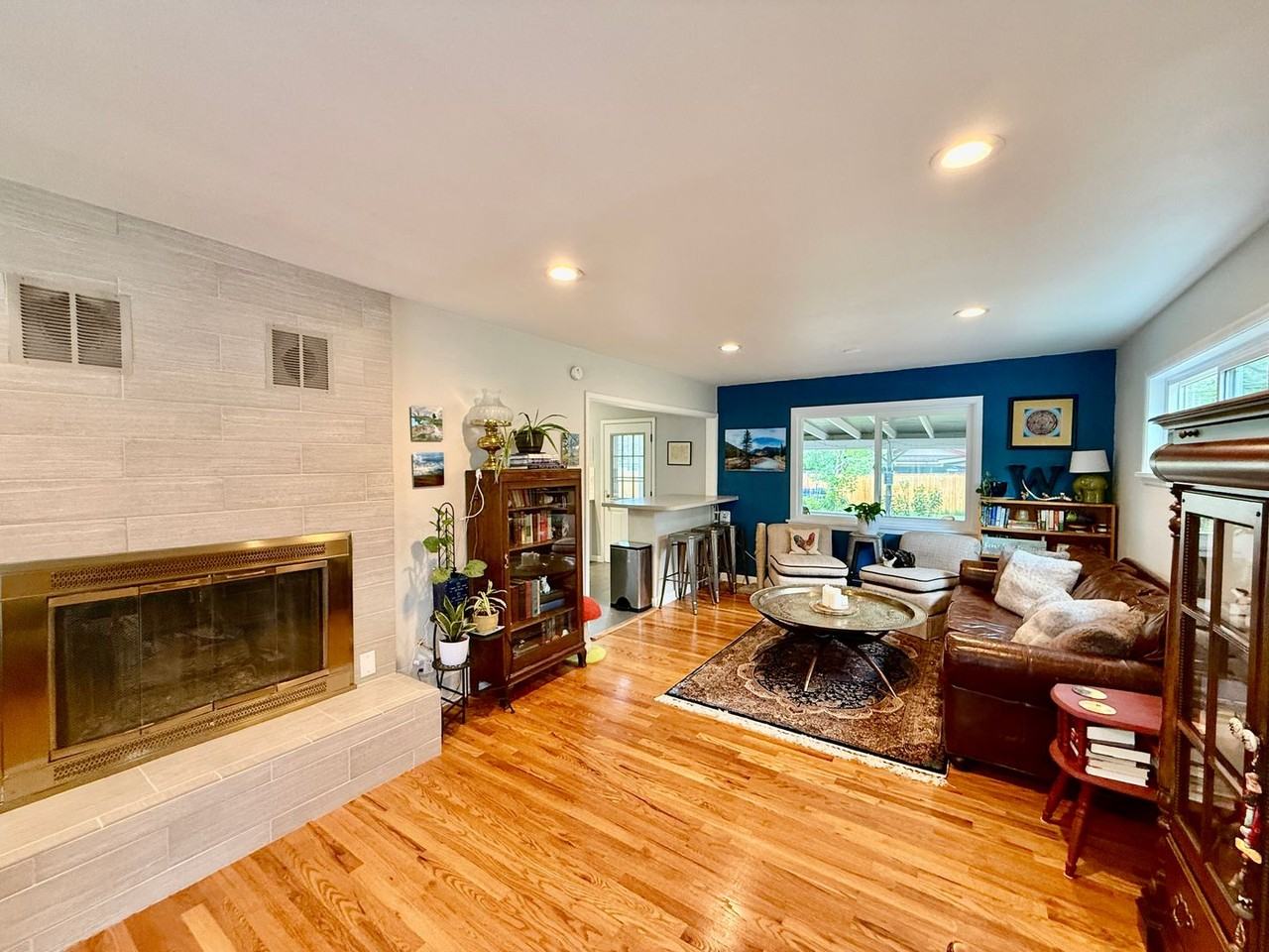 516 Valley Rd - Photo 2 of 31