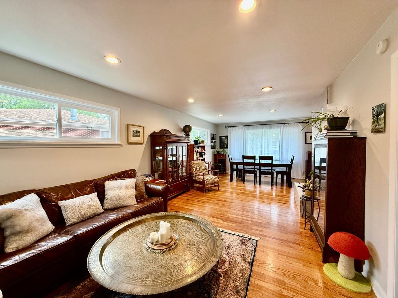 516 Valley Rd - Photo 3 of 31