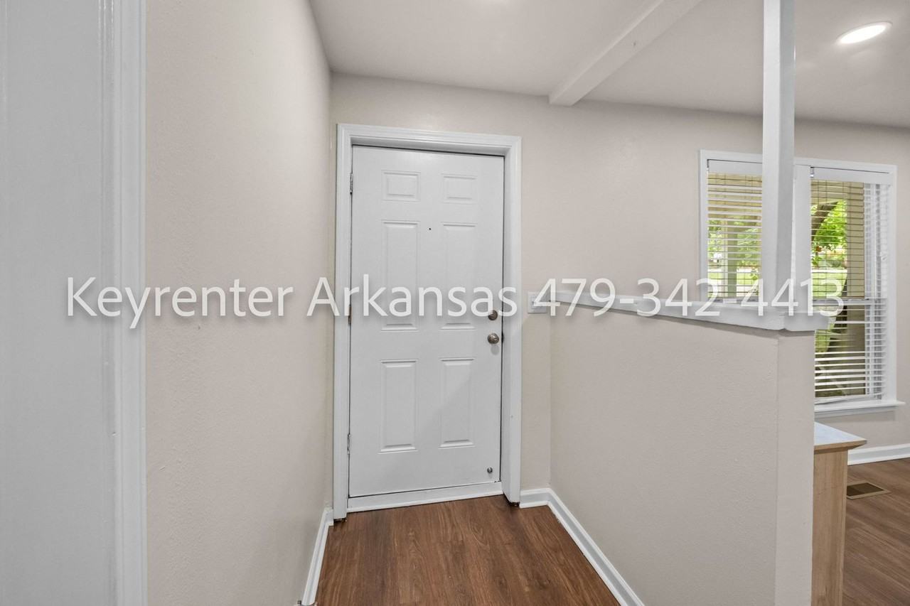 300 S Washington Ave - Photo 4 of 28