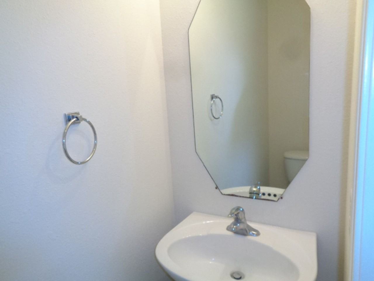 17111 Oakwood Chase Dr - Photo 5 of 28