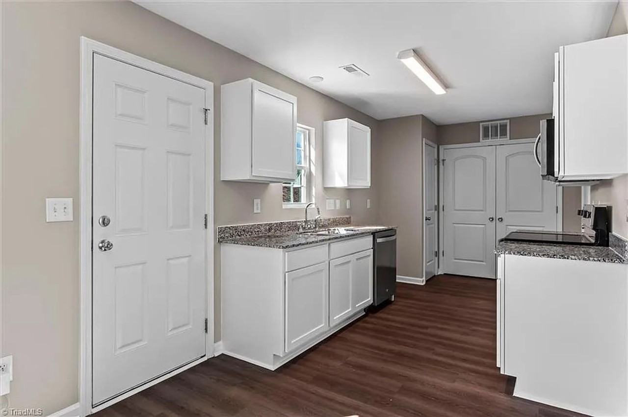 109 Lemon Ln - Photo 3 of 22