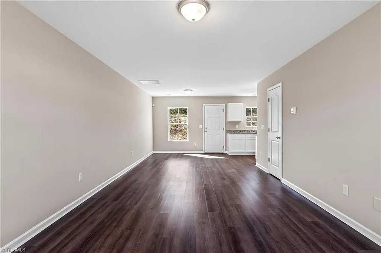 109 Lemon Ln - Photo 5 of 22
