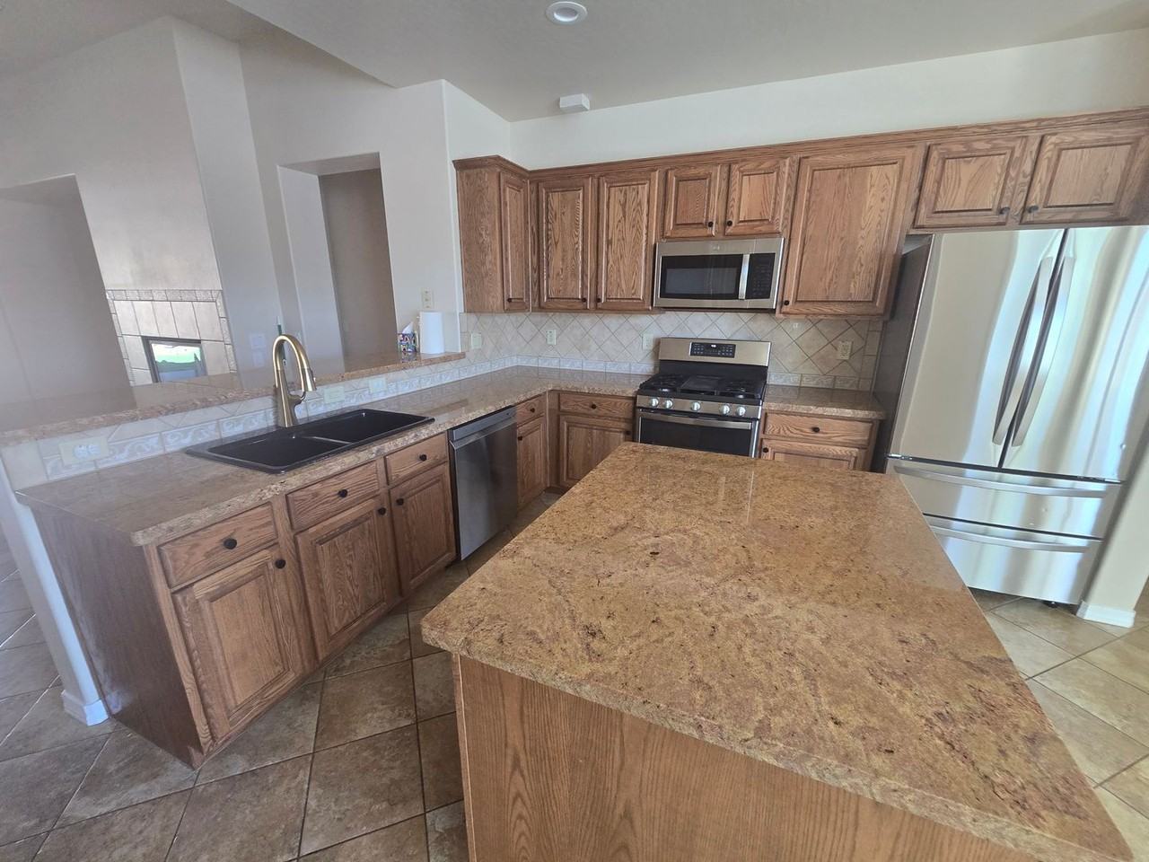 1504 Pocono Pl - Photo 5 of 22
