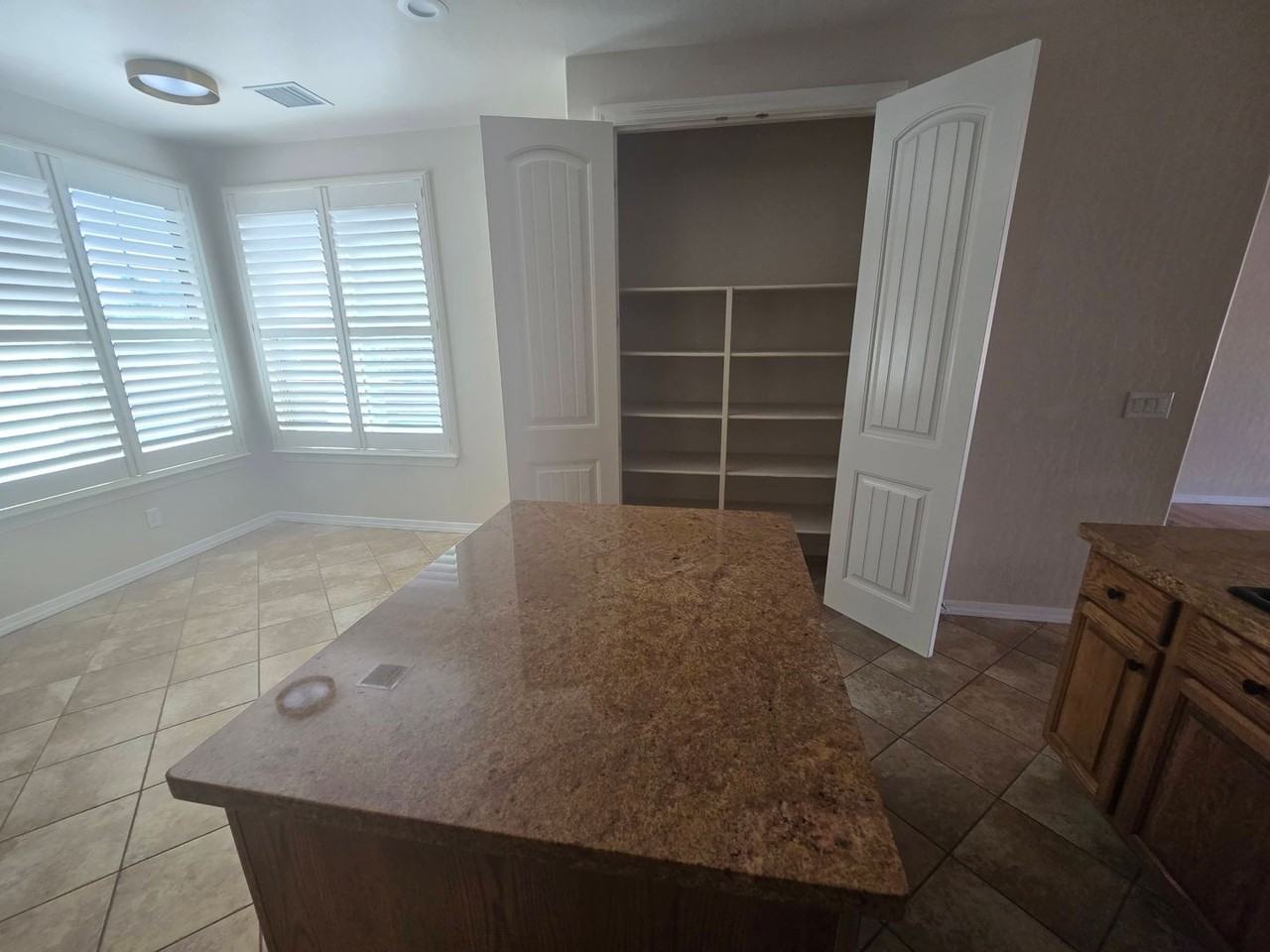 1504 Pocono Pl - Photo 7 of 22