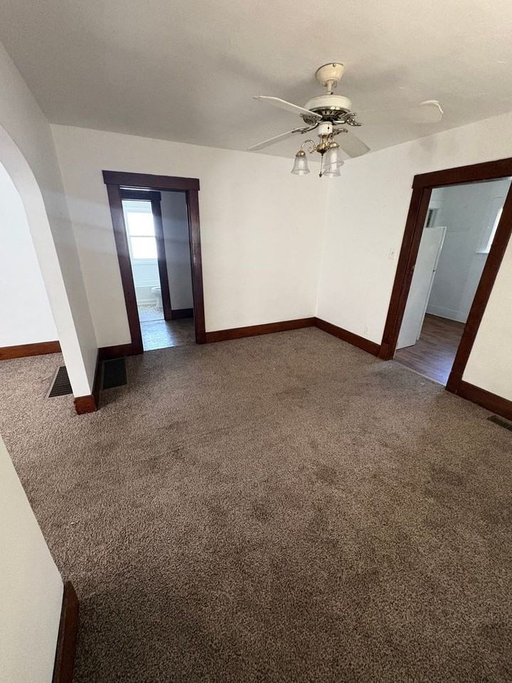 135 S 23rd St - Photo 5 of 12