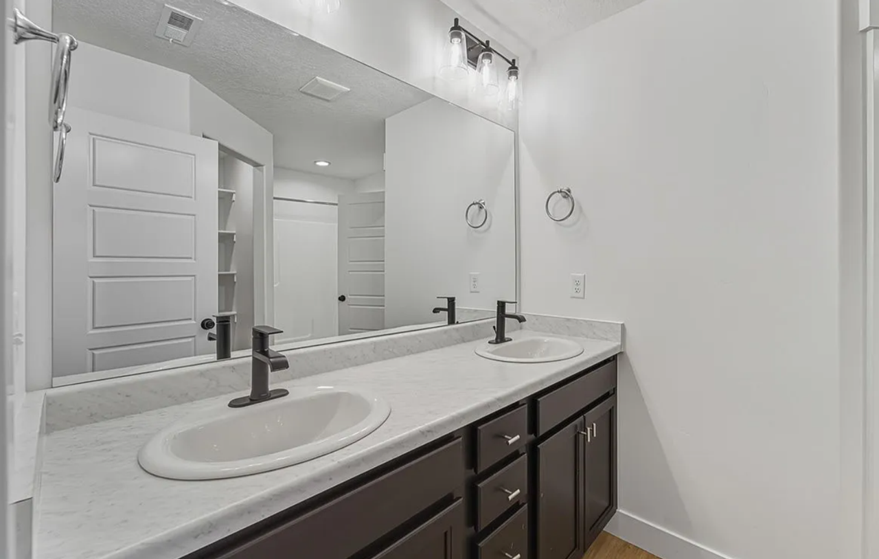 4543 W Watchmen Way - Photo 6 of 22