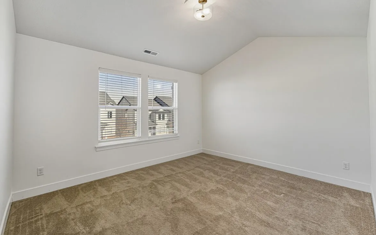 4543 W Watchmen Way - Photo 7 of 22