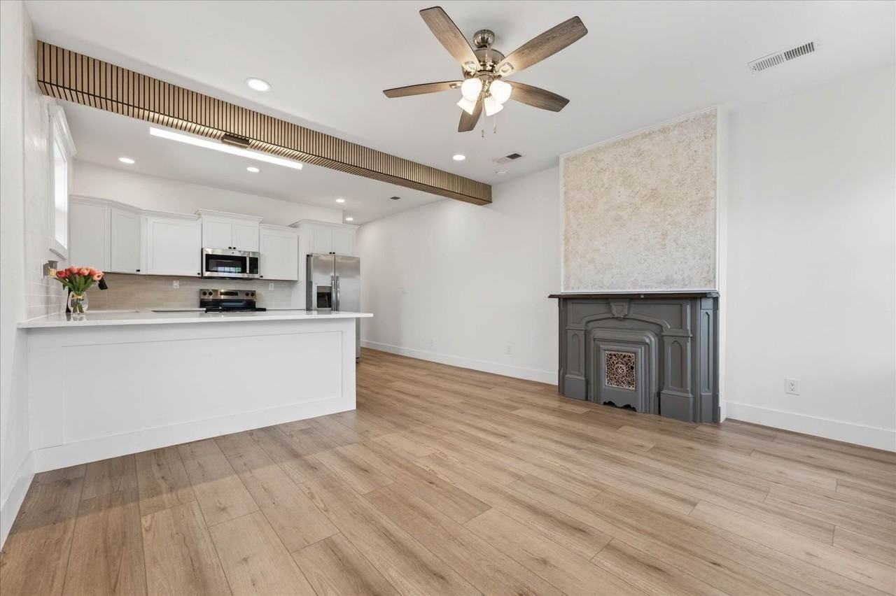 330 Main St - Photo 4 of 28
