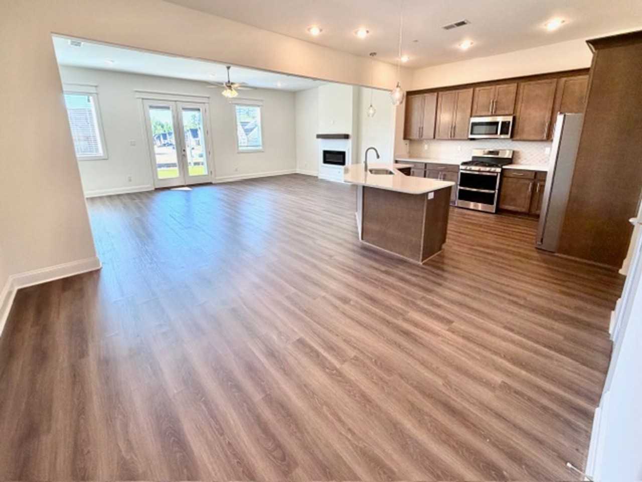 4867 Chatelet Dr - Photo 3 of 10