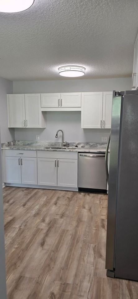 816 Waterfield Dr - Photo 4 of 19